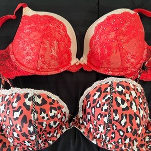 Victorias Secret Bras (2) size 36D